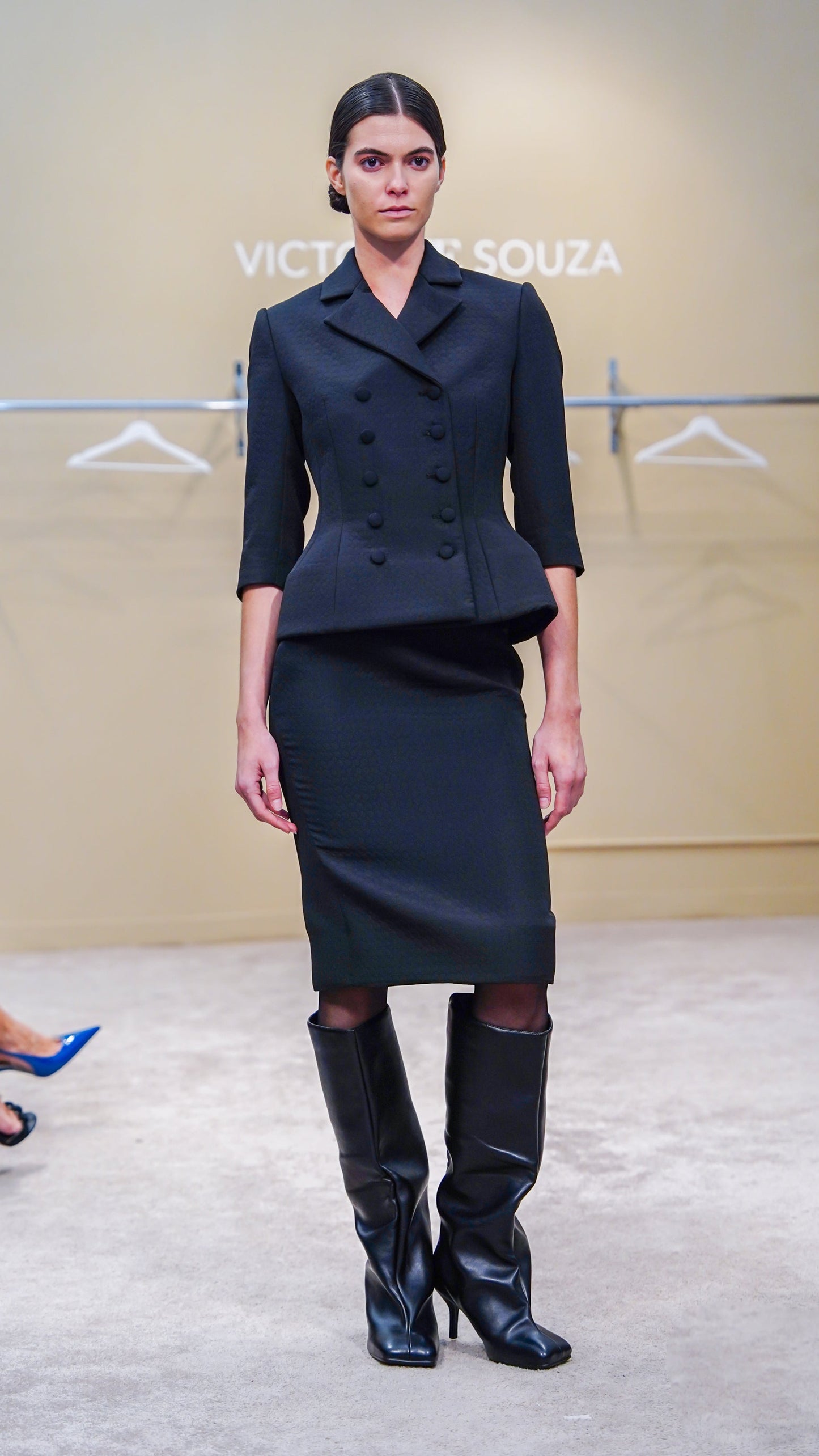 Hourglass classic jacket "as seen in Just like that "Nicole Ari Parker"