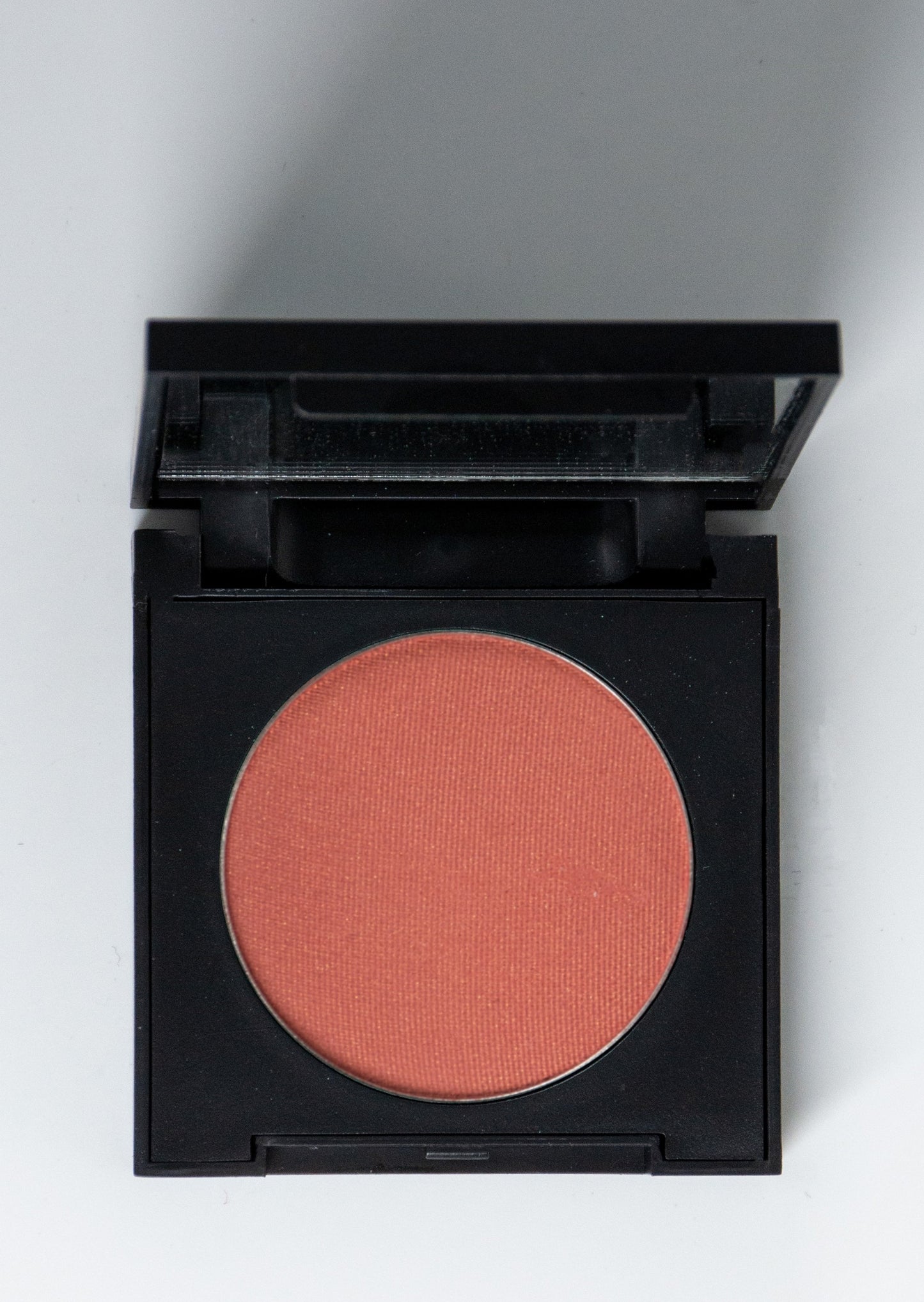 Victor de Souza Eye Shadow Effulgence