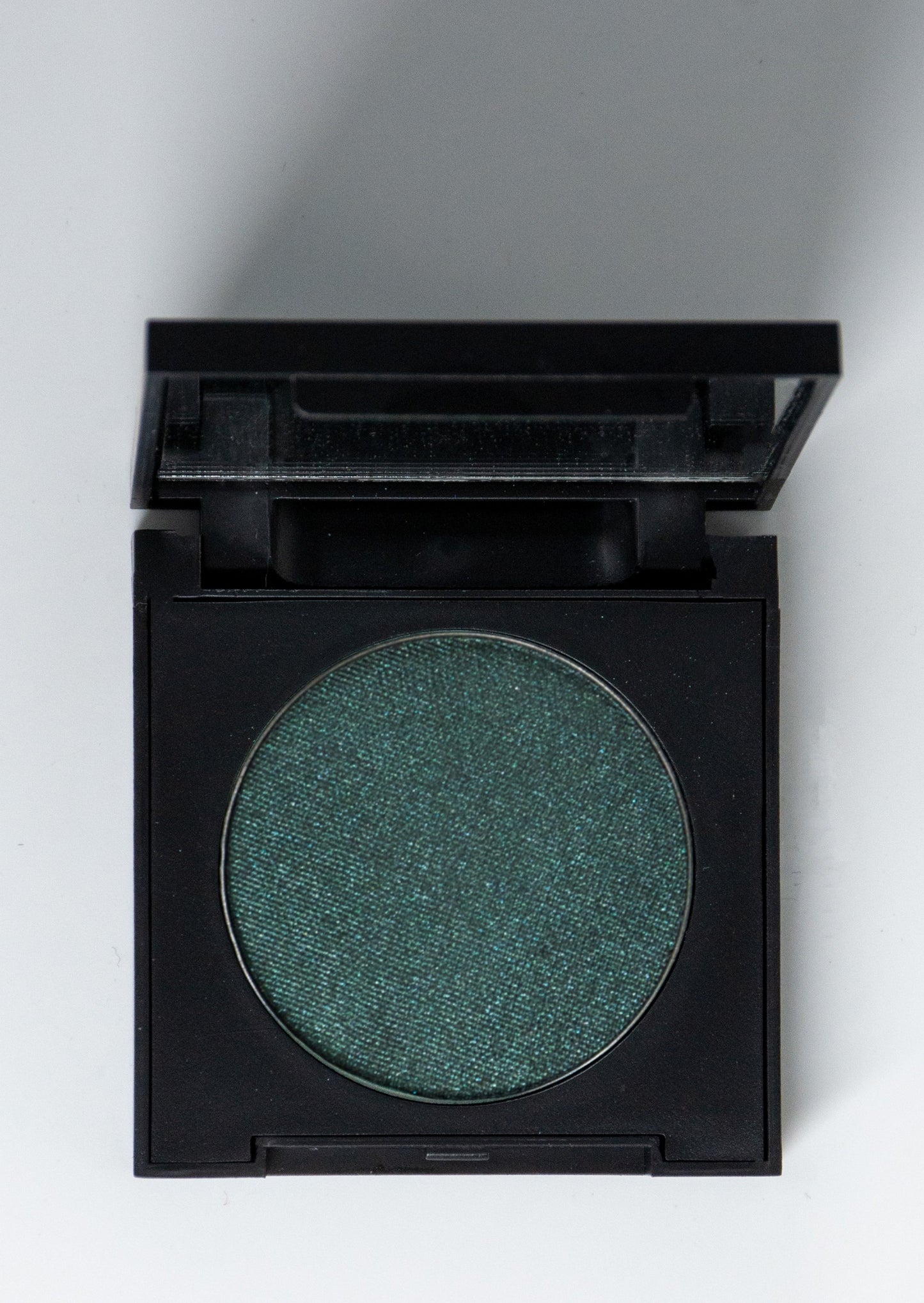 Victor de Souza Eye Shadow Verdant
