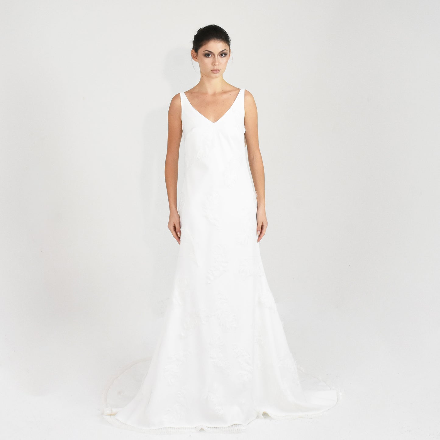 Slip dress and feathers hand embroidery